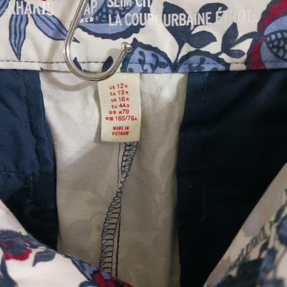 Khakis by GAP slim city floral pants - Picture 8 of 9